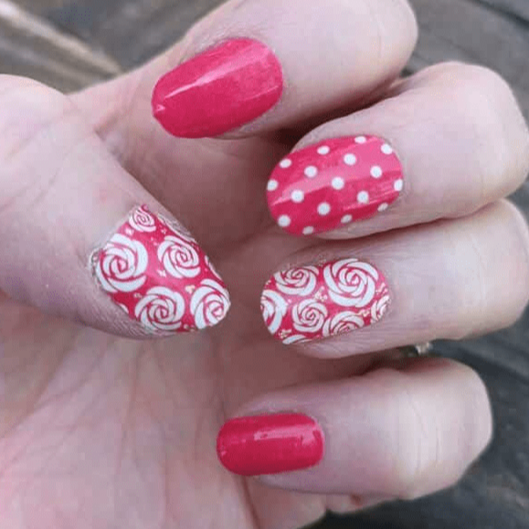 Holy Grail Nail Non-UV Nail Wraps Ring o Roses - Holy Classics (Non-UV Nail Wraps)