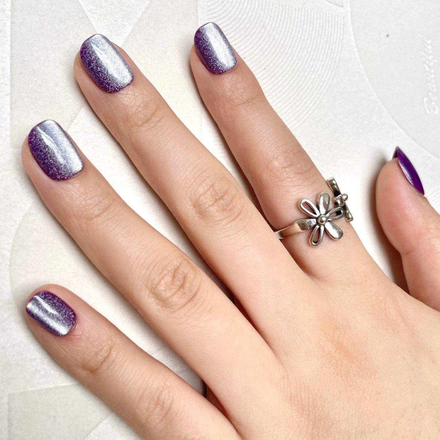 Holy Grail Nail press on High Voltage (Cat's Eye) Soft Gel Press Ons (Extra Short Natural)