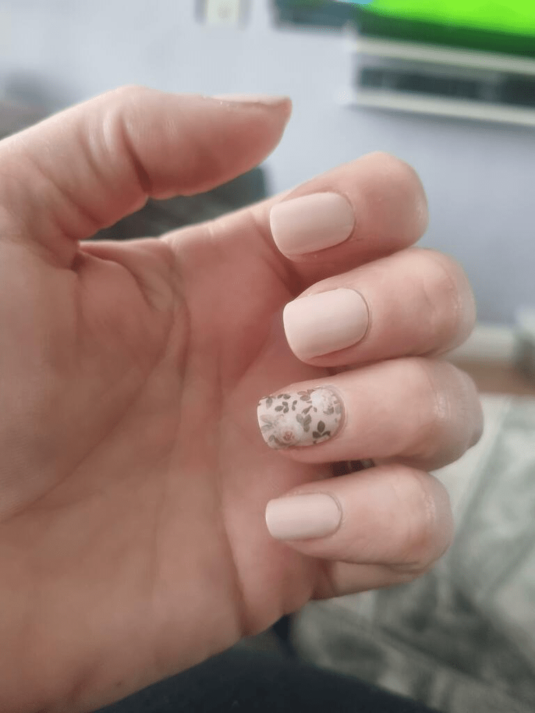 Country Garden - Holy Classics (Non-UV Nail Wraps)