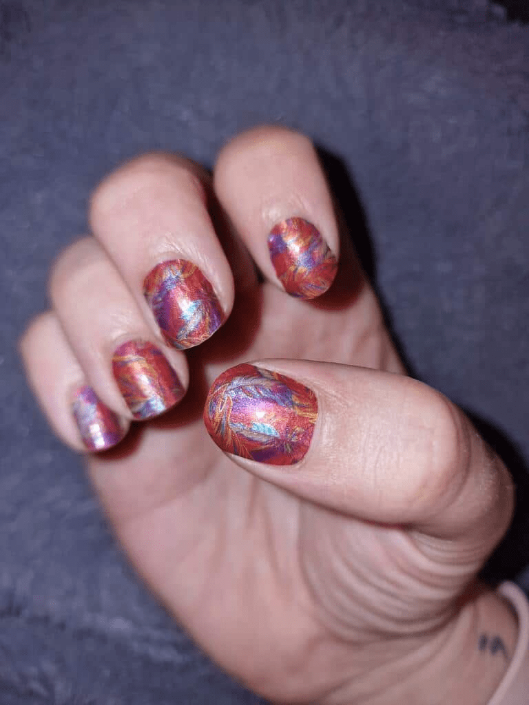 Floating Feathers - Holy Classics (Non-UV Nail Wraps)