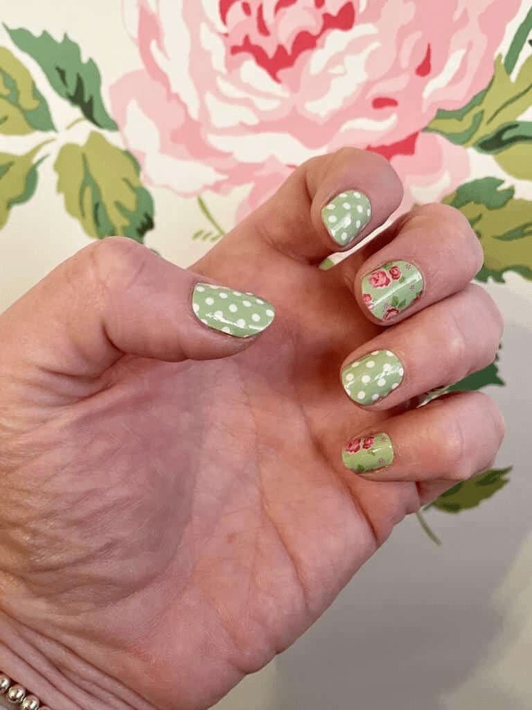 Smell the Roses - Holy Classics (Non-UV Nail Wraps)