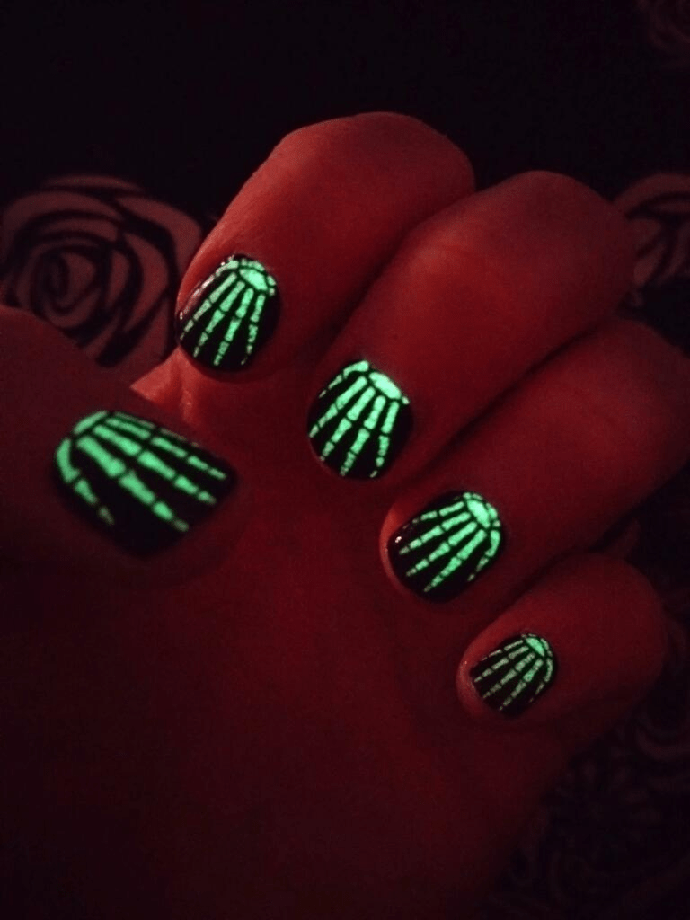 Don't Play with X-Rays - Holy Classics (Non-UV Nail Wraps)