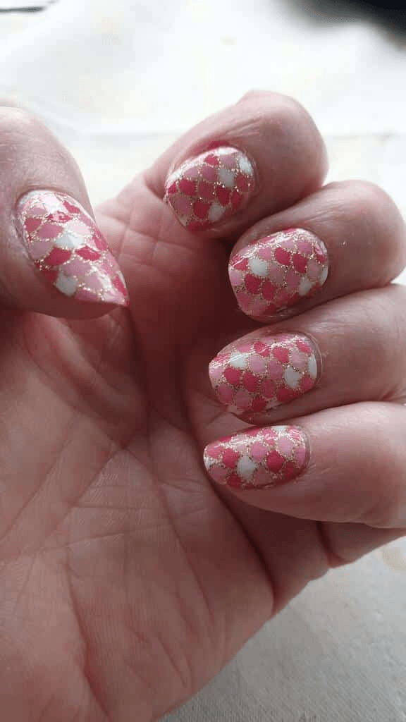 Pink Shells - Holy Classics (Non-UV Nail Wraps)