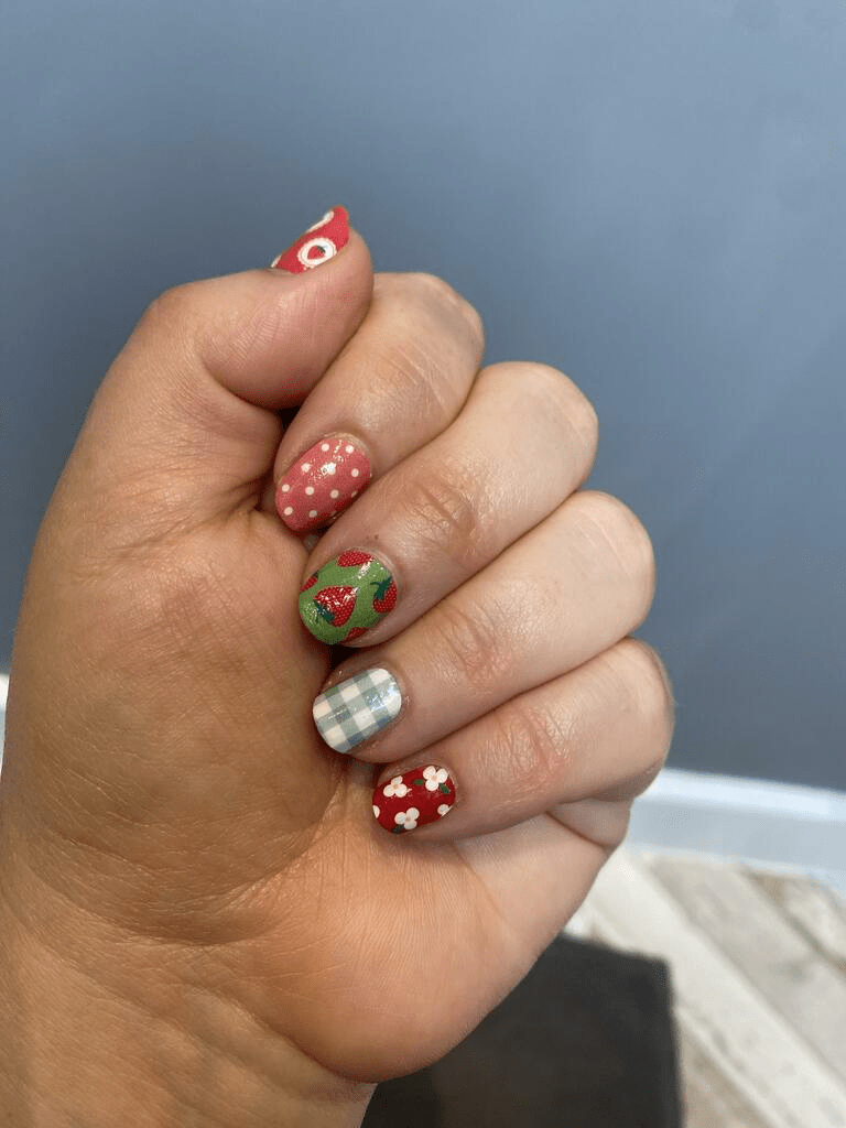 Strawberry Surprise - Holy Classics (Non-UV Nail Wraps)