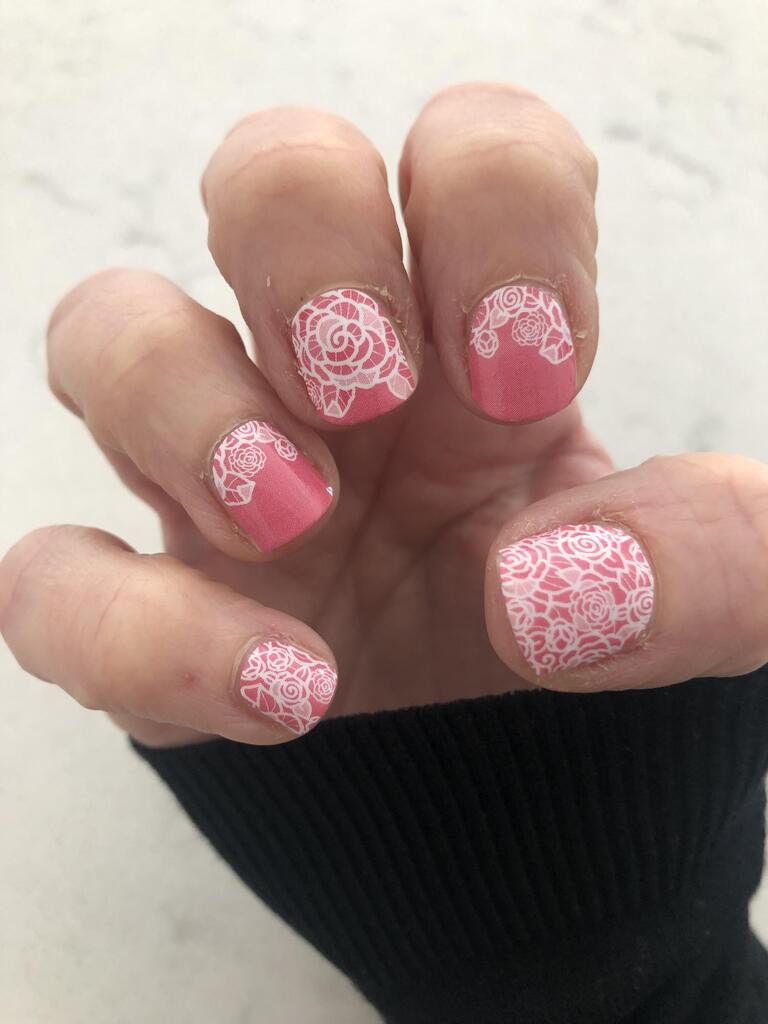 Lacy Flowers - Holy Classics (Non-UV Nail Wraps)