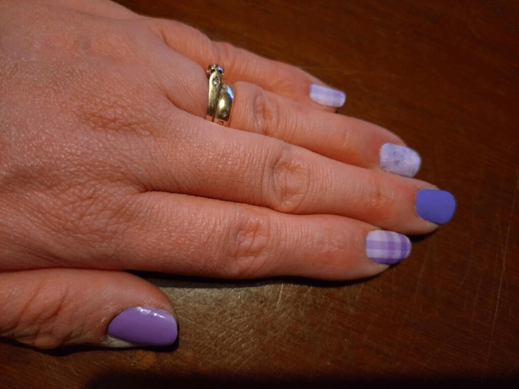 Lavender Plaid - Holy Classics (Non-UV Nail Wraps)