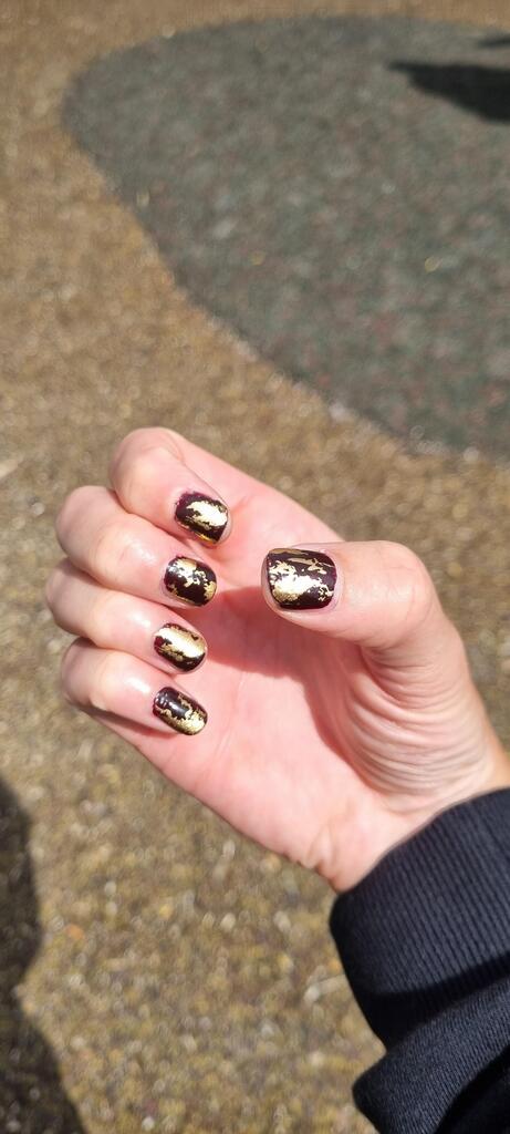 Gold Leaf (Part Transparent)- Holy Classics (Non-UV Nail Wraps)