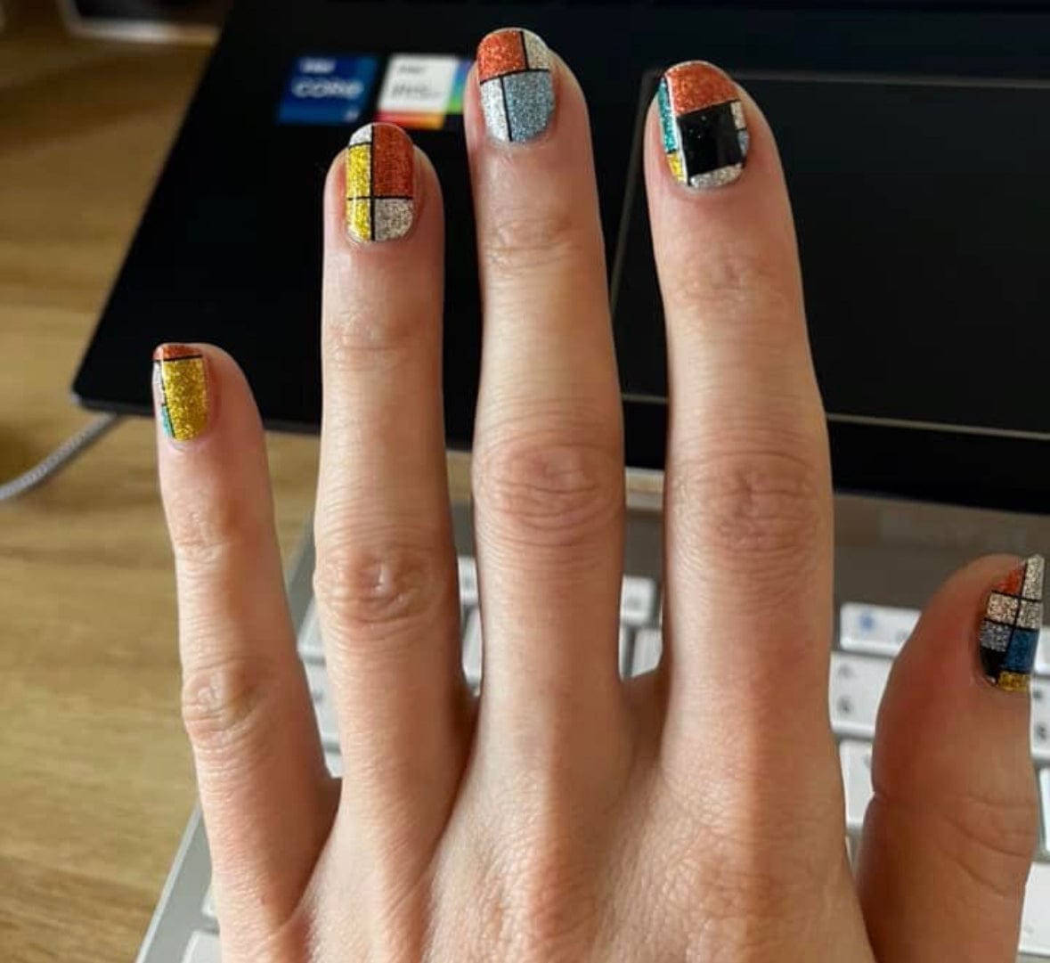 Mondrian (Glitter) - Holy Classics (Non-UV Nail Wraps)