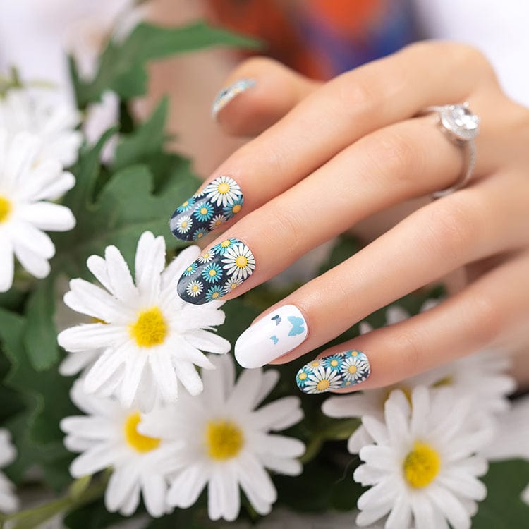 Daisies (Non Glitter) - Holy Classics (Non-UV Nail Wraps)