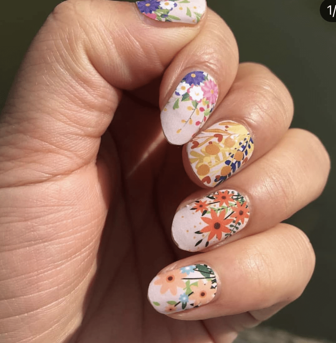 Flower Bouquet - Holy Classics (Non-UV Nail Wraps)