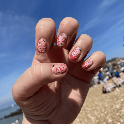 Holy Grail Nail Non-UV Nail Wraps Daisy Red - Holy Classics (Non-UV Nail Wraps)