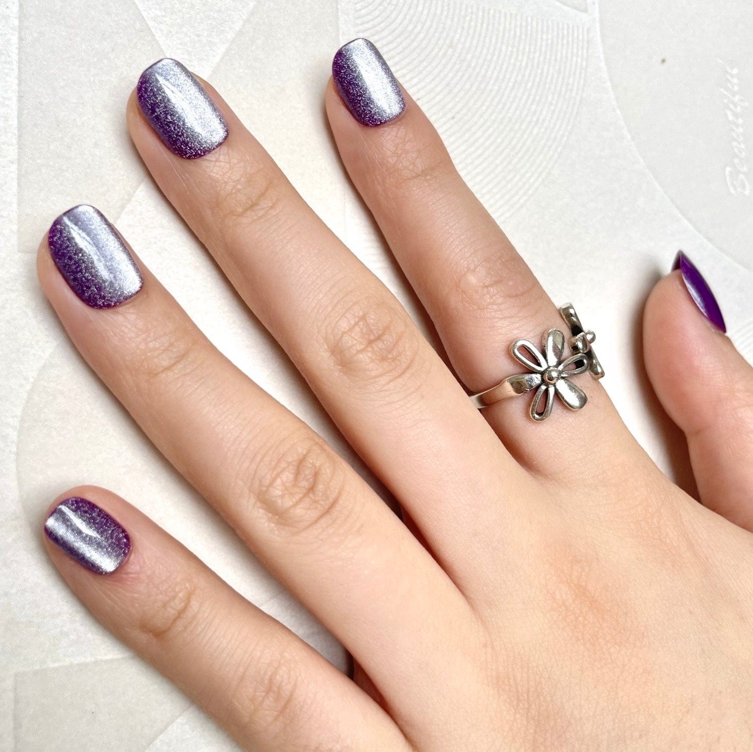 Holy Grail Nail press on High Voltage (Cat's Eye) Soft Gel Press Ons (Extra Short Natural)