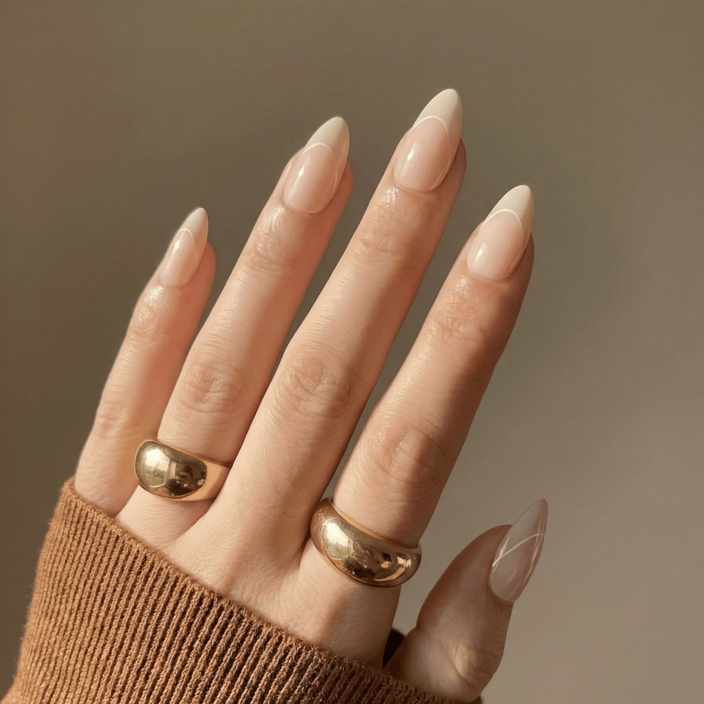 Holy Grail Nail press on Look Good, Win Always - Soft Gel Press Ons (Short Almond)