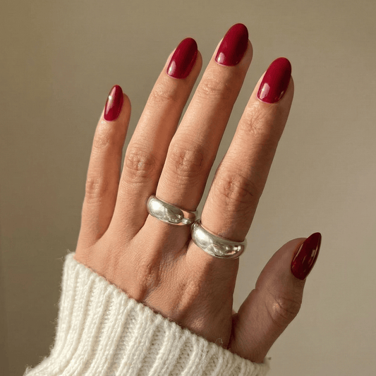 Holy Grail Nail press on Show Off - Soft Gel Press Ons (Short Oval)