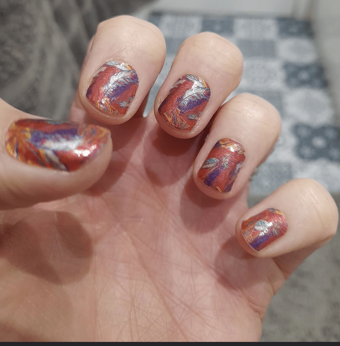 Floating Feathers - Holy Classics (Non-UV Nail Wraps)