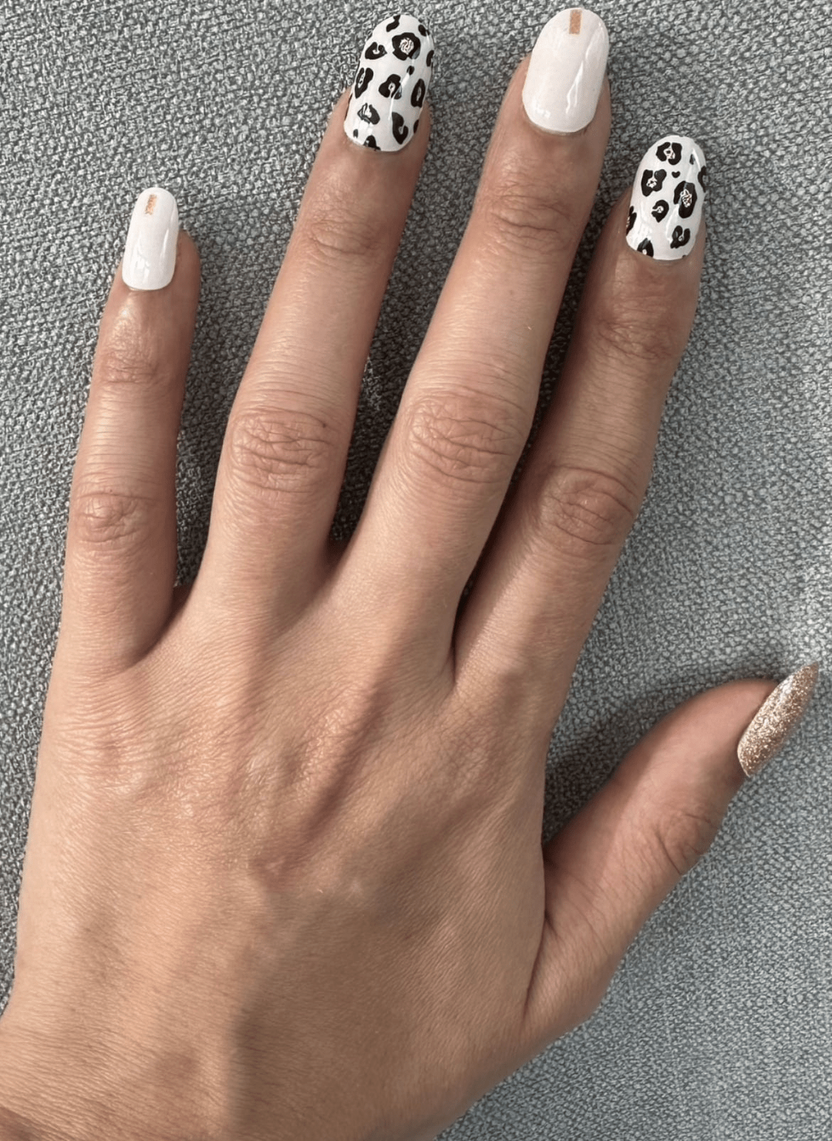 Paw Print Gold - Holy Classics (Non-UV Nail Wraps)