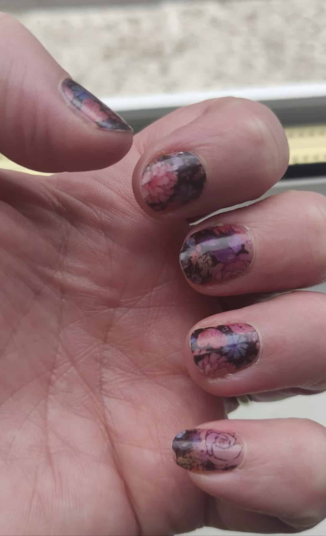 Flora - Holy Classics (Non-UV Nail Wraps)