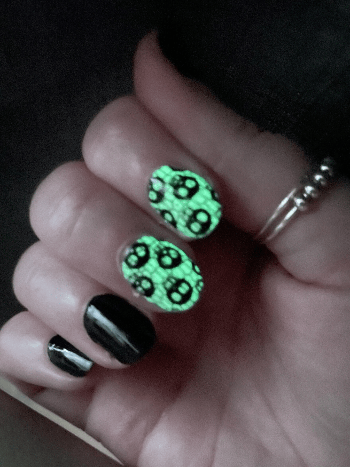 Fishnet Skulls (Glow in the Dark) - Holy Classics (Non-UV Nail Wraps)